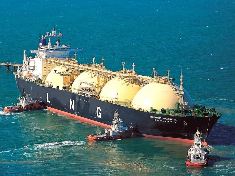 “Miller bent everyone ”: The media reported losses of gas carriers delivering LNG from the USA to the EU