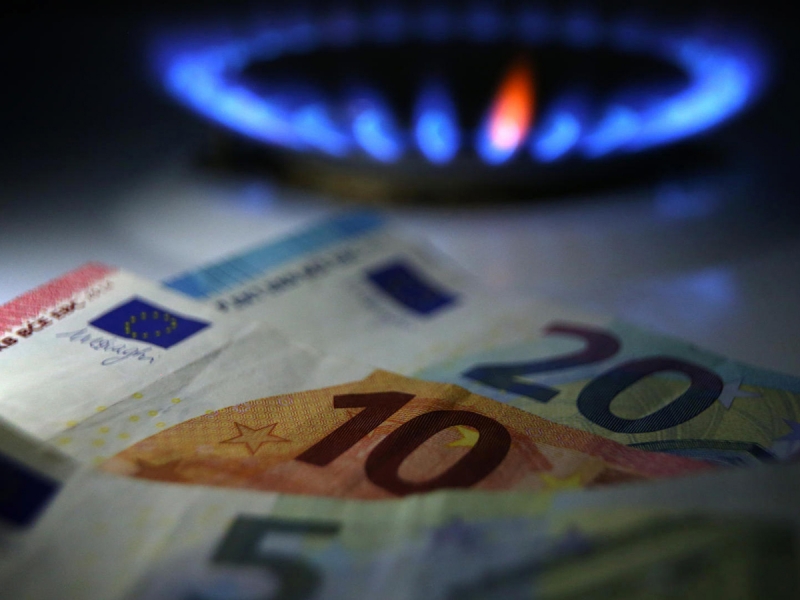 Reuters reported on EU plans to gradually abandon the purchase of gas from Russia