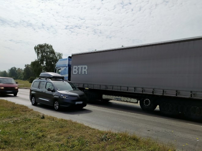 Mass media: Russian trucks with goods from the EU began to be detained in Kazakhstan